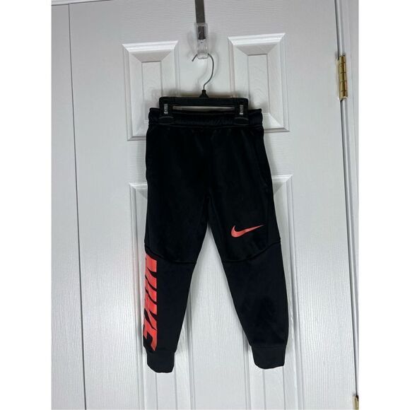 Nike Childs Black Joggers Size 4 - Picture 1 of 3